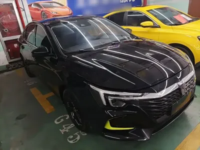 Roewe i6 Max 2022, 13100 км, за 58099 CNY - фото 4