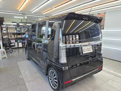 Honda N-BOX 2016, 181559 км, за 13700000 KRW