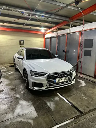 Audi A6 · 2022 год