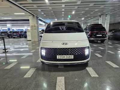 Hyundai Staria · 2022 год