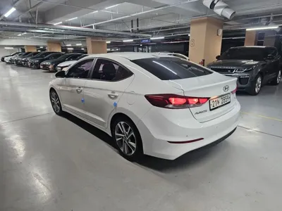 Hyundai Avante 2018, 77731 км, за 12690000 KRW