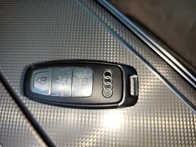 Audi A6L 2024, 40800 км, за 236800 CNY - фото 9