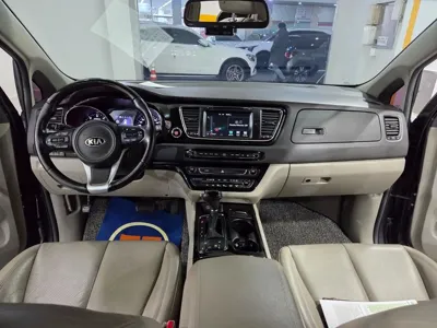 Kia Canival 2016, 199629 км, за 8500000 KRW - фото 7