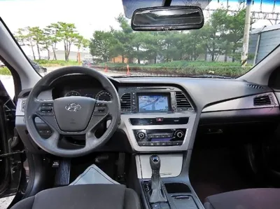 Hyundai Sonata 2015, 95143 км, за 7500000 KRW - фото 7