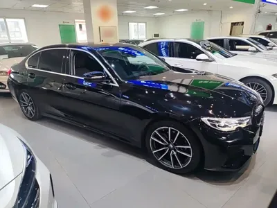 BMW 3 Series 2020, 70700 км, за 122100 CNY