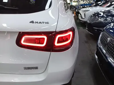 Mercedes-Benz GLC 2021, 84800 км, за 167200 CNY - фото 8