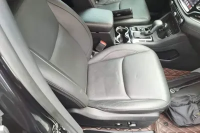 Jeep Grand Commander 2018, 121199 км, за 78714.43 CNY - фото 19