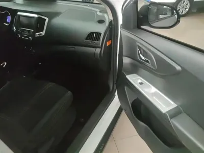 Aeolus AX3 2017, 68700 км, за 17800 CNY - фото 8