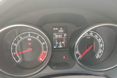 MG GT 2016, 90400 км, за 27416.21 CNY - фото 9