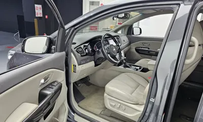 Kia Canival 2018, 146951 км, за 12500000 KRW - фото 11