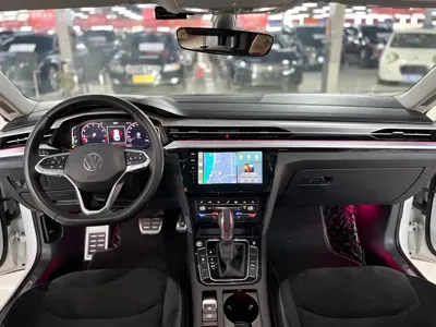Volkswagen CC 2021, 60000 км, за 99600 CNY - фото 8