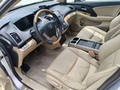 Honda Odyssey 2011, 170000 км, за 35000 CNY