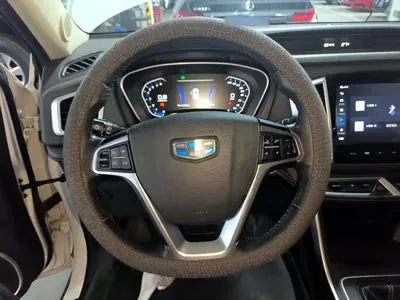 Geely Vision X6 2018, 70100 км, за 22100 CNY - фото 11