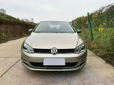 Volkswagen Golf 2017, 90000 км, за 43800 CNY - фото 2