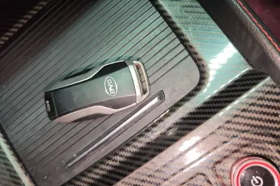 BYD Tang New Energy 2018, 101199 км, за 68311.9 CNY