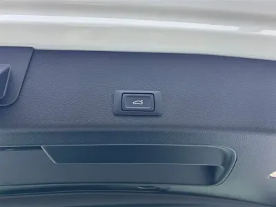 Audi e-tron 2026, 100 км, за 199800 CNY - фото 9