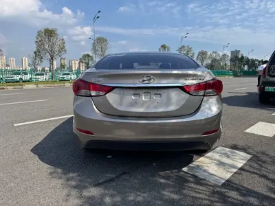 Hyundai Elantra Langdong 2015, 120000 км, за 19800 CNY