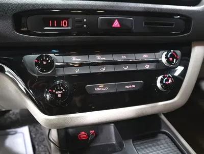 Kia Canival 2016, 120430 км, за 7500000 KRW - фото 14
