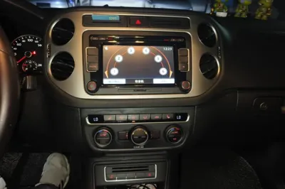 Volkswagen Tiguan 2016, 99300 км, за 54050.65 CNY - фото 12