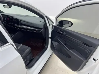 Volkswagen Golf 2022, 64000 км, за 118800 CNY - фото 10