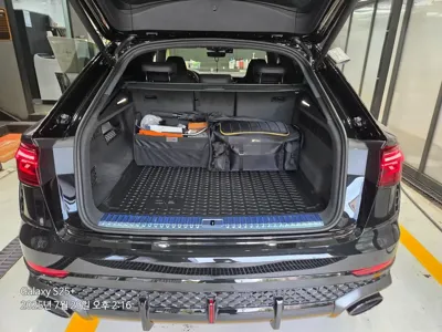 Audi RSQ8 2025, 15000 км, за 156670000 KRW