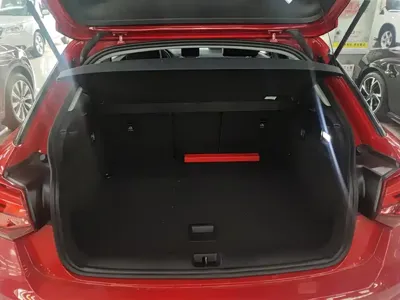 Audi Q2L 2019, 63700 км, за 71500 CNY