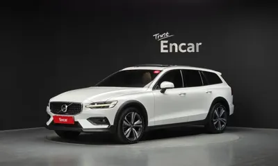 Volvo V60 · 2019 год