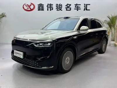 AITO 问界 AITO M8 · 2025 год