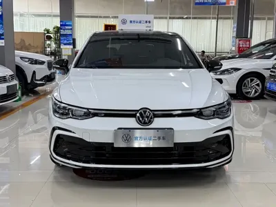 Volkswagen Golf 2023, 34000 км, за 128800 CNY