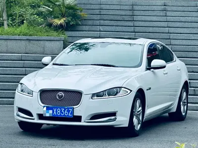 Jaguar XF · 2015 год
