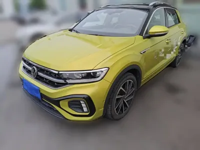 Volkswagen T-Roc · 2023 год