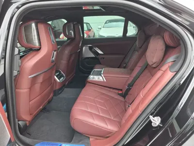BMW 7-Series 2024, 37455 км, за 111000000 KRW - фото 7