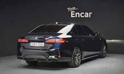 BMW 5-Series 2024, 17089 км, за 58950000 KRW