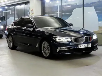 BMW 5-Series · 2020 год