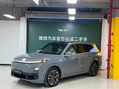 Li Auto Li L8 · 2025 год