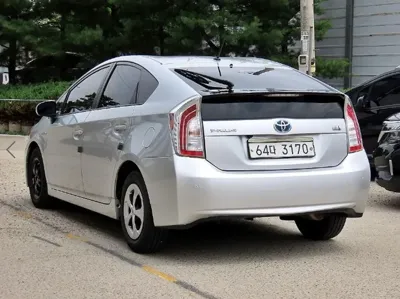 Toyota Prius 2013, 81370 км, за 9500000 KRW - фото 3
