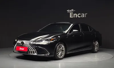 Lexus ES · 2026 год