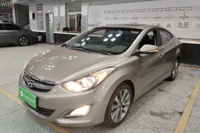 Hyundai Elantra (5th Generation · 2015 год