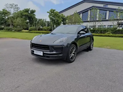 Porsche Macan · 2023 год