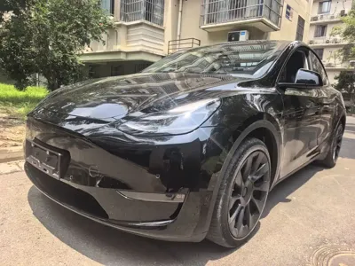 Tesla Model Y · 2022 год