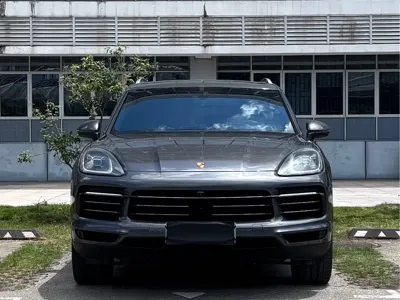 Porsche Cayenne Hybrid 2022, 80000 км, за 388800 CNY - фото 2