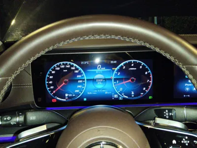 Mercedes-Benz E-Class 2023, 22300 км, за 306078.57 CNY - фото 12