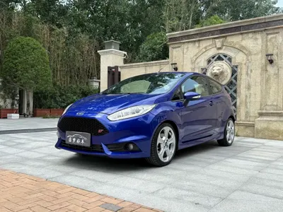 Ford Fiesta 2014, 40000 км, за 125800 CNY - фото 1