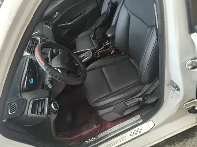 Ford Escort 2017, 128400 км, за 23900 CNY - фото 15