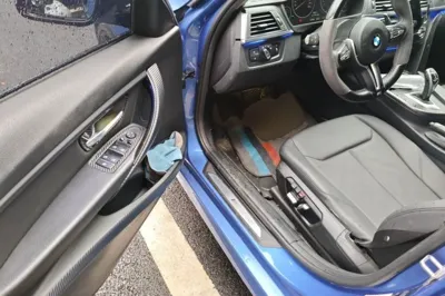 BMW 3 Series 2017, 139700 км, за 88909.86 CNY - фото 17