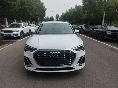 Audi Q3 · 2022 год