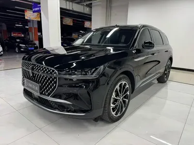 Lincoln Nautilus · 2024 год