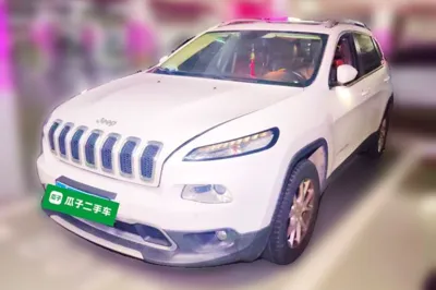 Jeep Cherokee 2016, 182600 км, за 34881.22 CNY - фото 1
