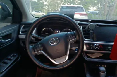 Toyota Highlander 2021, 51100 км, за 164327.56 CNY - фото 11