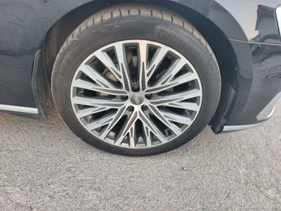 Audi A8 2019, 168900 км, за 277316.36 CNY - фото 8